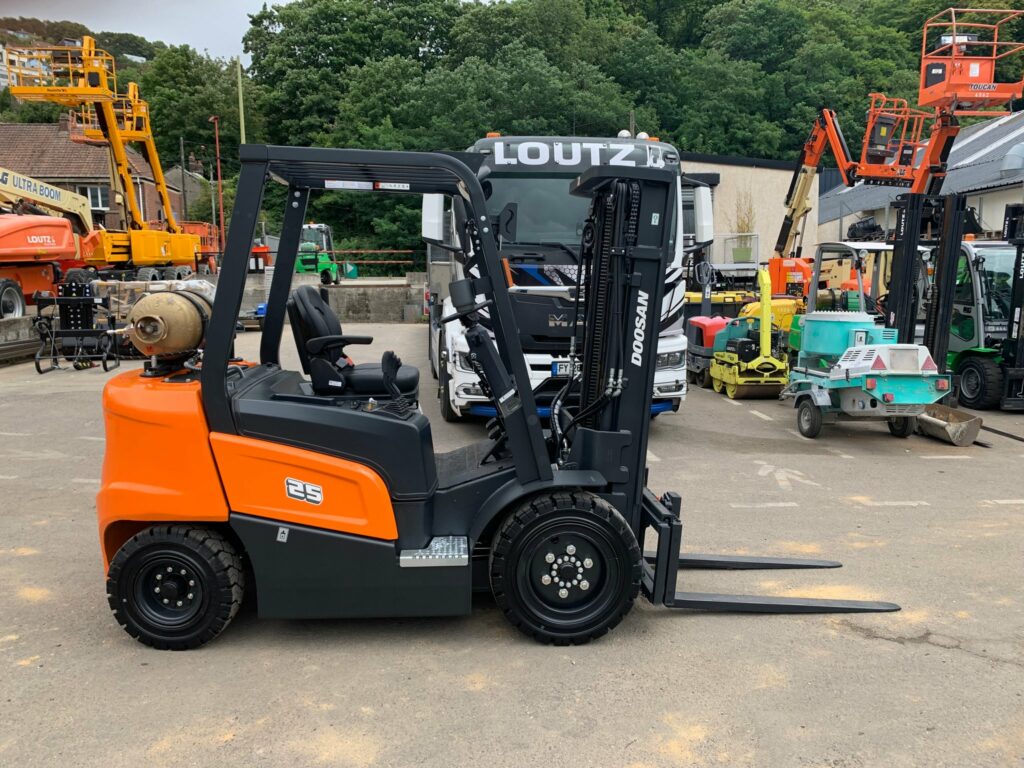 Doosan - G25NXP - chariot élévateur gaz