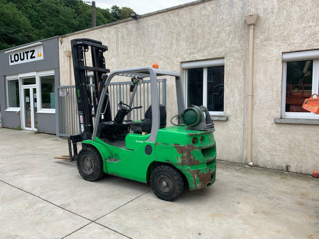 CESAB - M330-GV - chariot élévateur
