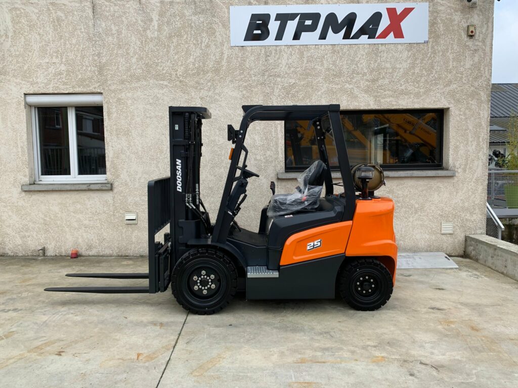 Doosan - G25NXP - chariot élévateur gaz