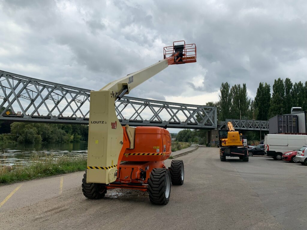 JLG - 800AJ - nacelle articulée