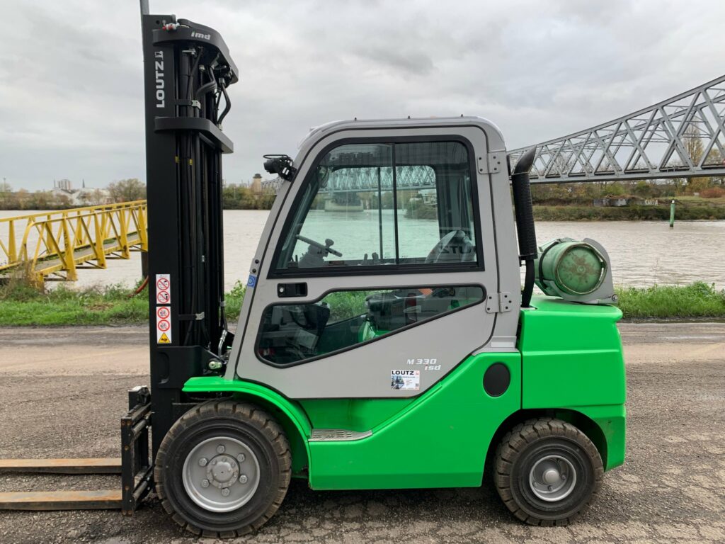 CESAB - M330-GV - chariot élévateur