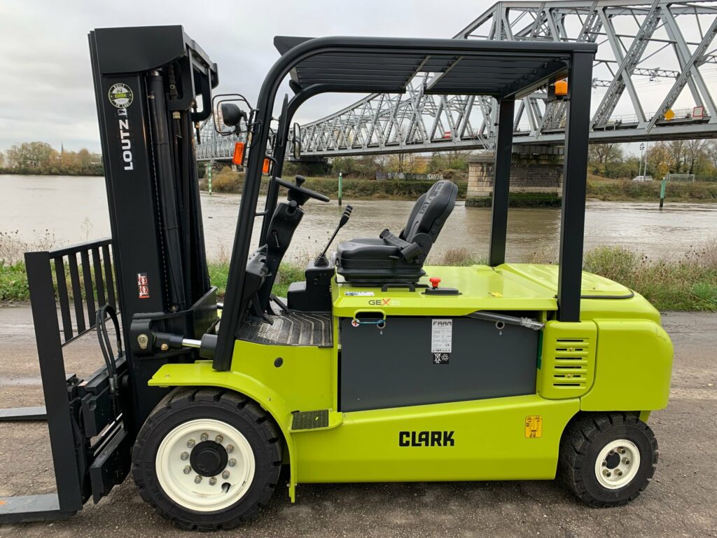 Clark - GEX50 - chariot élévateur électrique