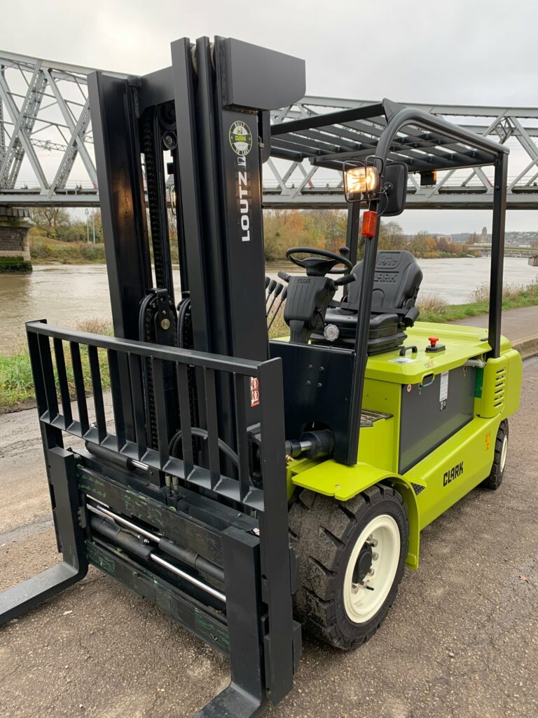 Clark - GEX50 - chariot élévateur électrique