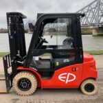 EP Equipment - EFL253 - chariot élévateur électrique