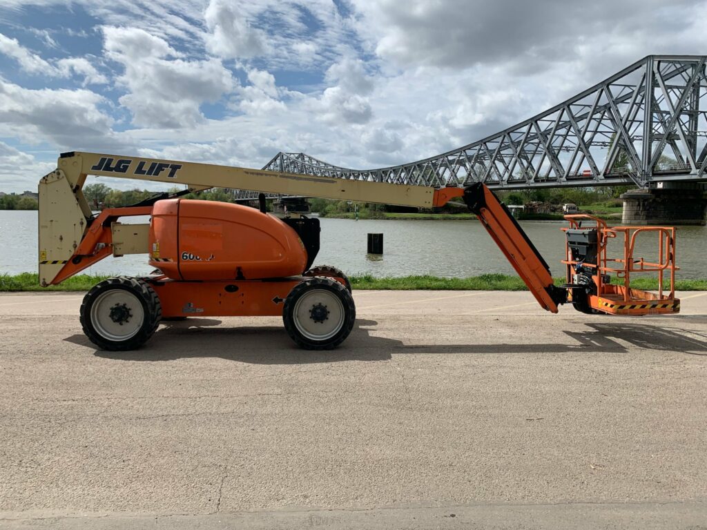 JLG - 600AJ - nacelle articulée