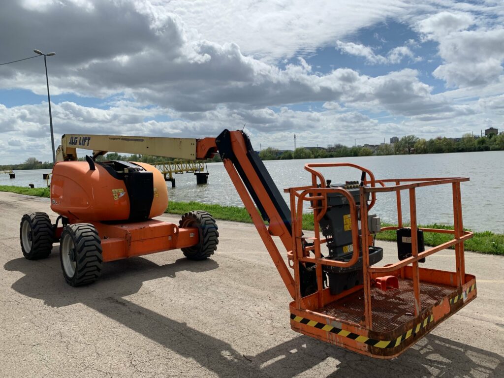 JLG - 600AJ - nacelle articulée