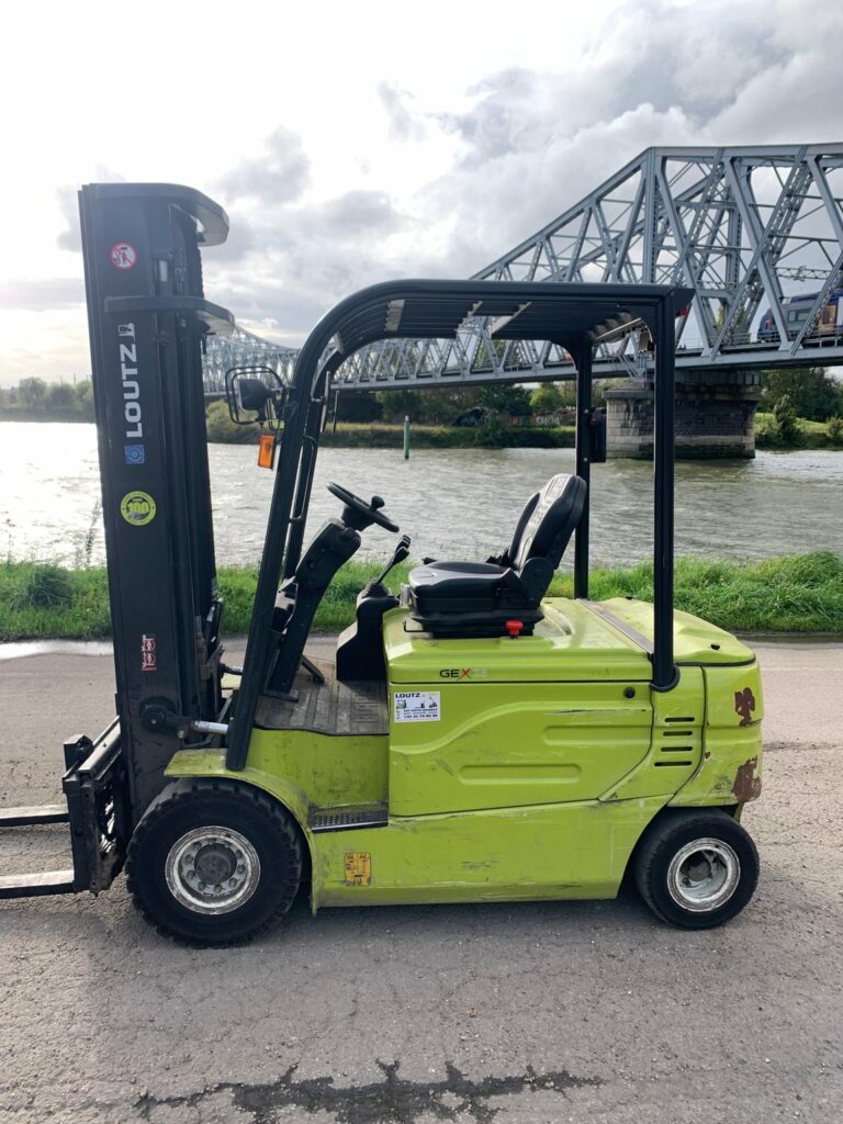 Clark - GEX25 - chariot élévateur électrique