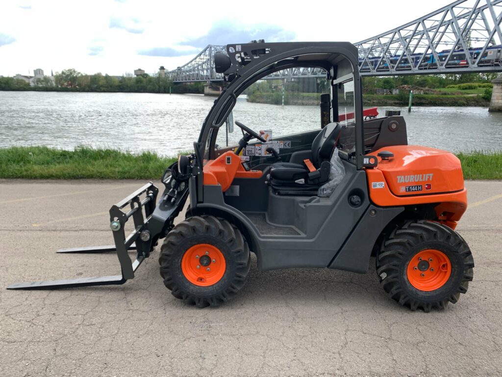 Ausa - T144H Plus - chariot élévateur télescopique