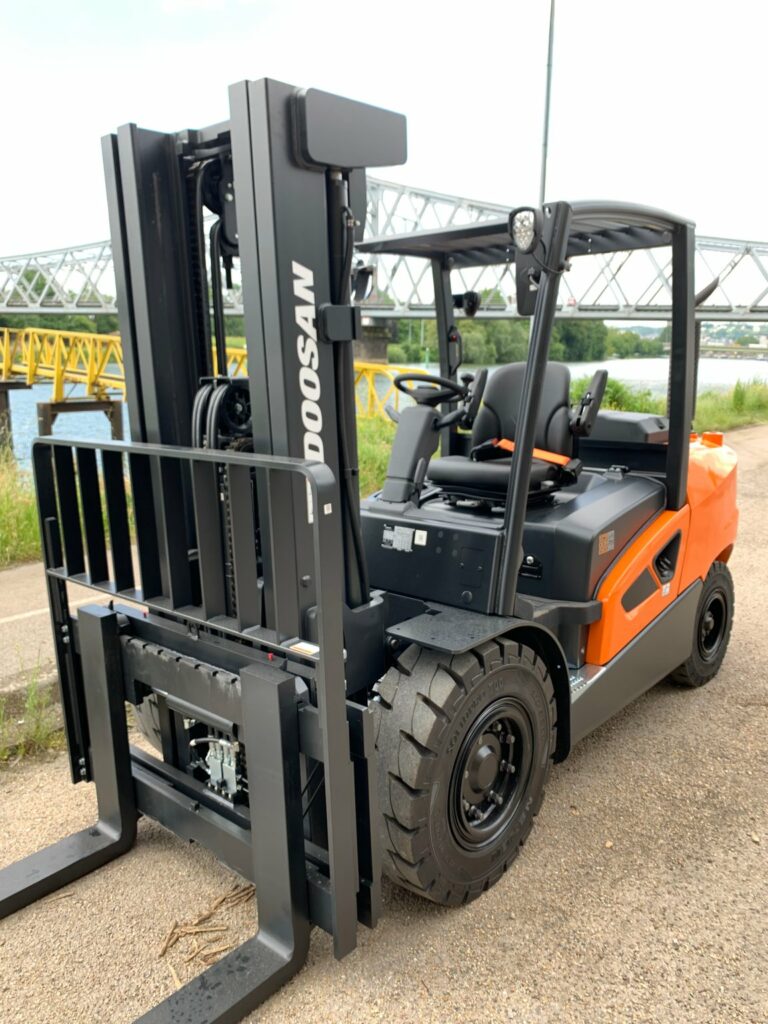 Doosan - D50CS-9 - chariot élévateur diesel