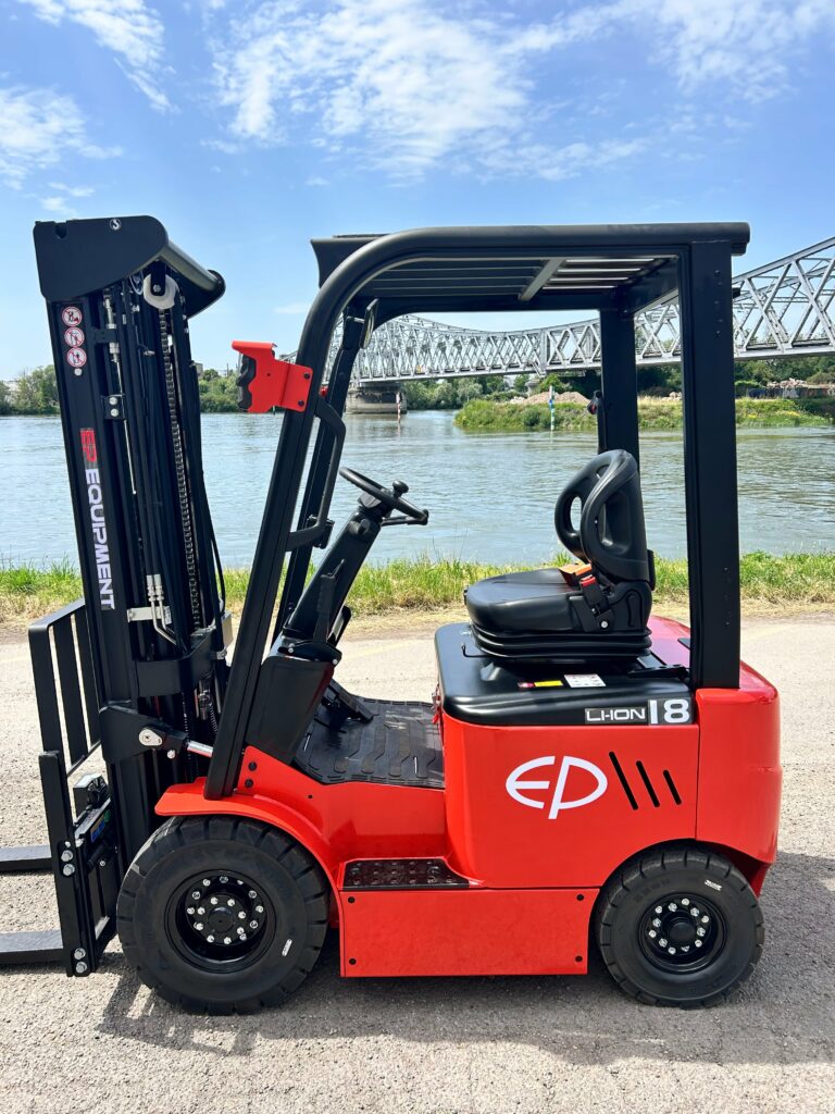 EP Equipment - EFL181 - chariot élévateur électrique