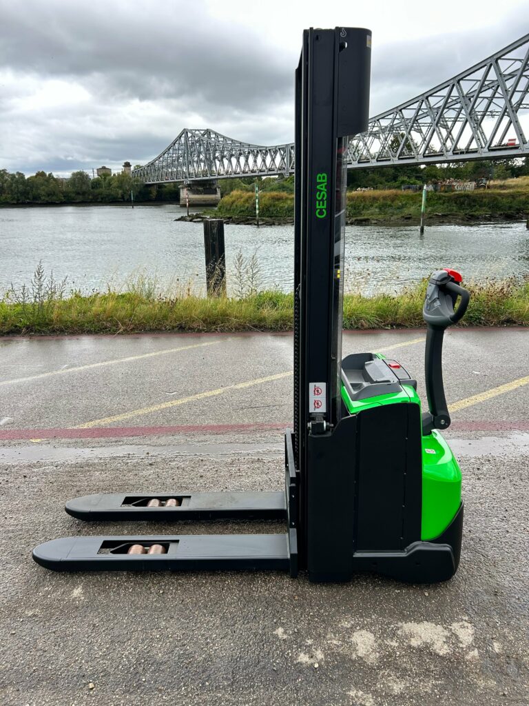 CESAB - S212L- - gerbeur électrique