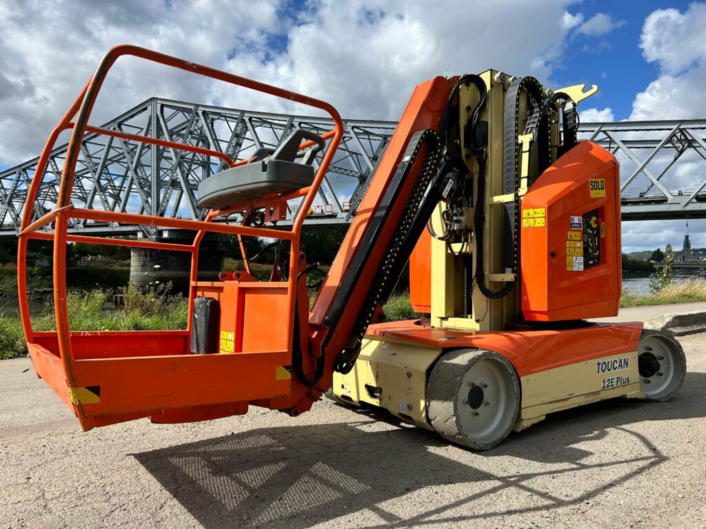 JLG - Toucan 12E+ - vertical lift platform