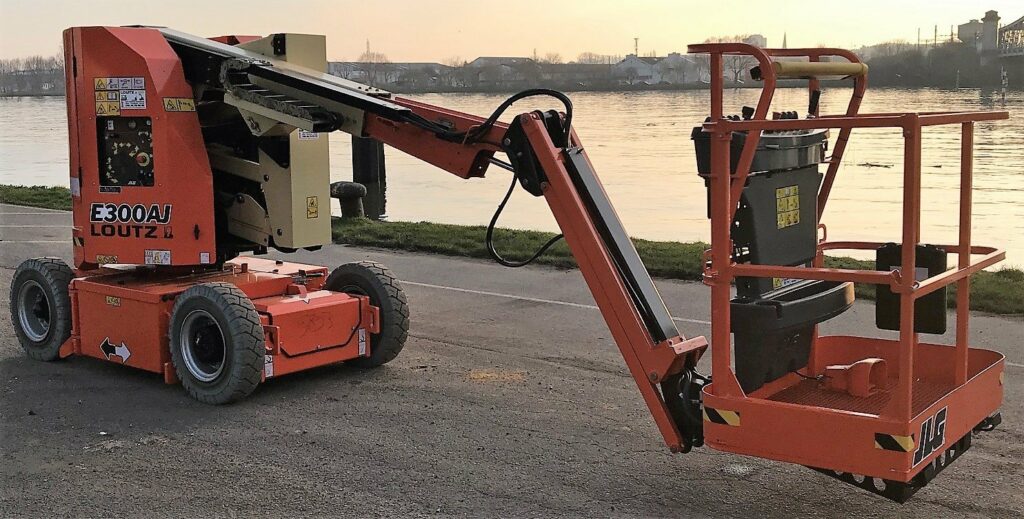 JLG - E300AJ - nacelle articulée