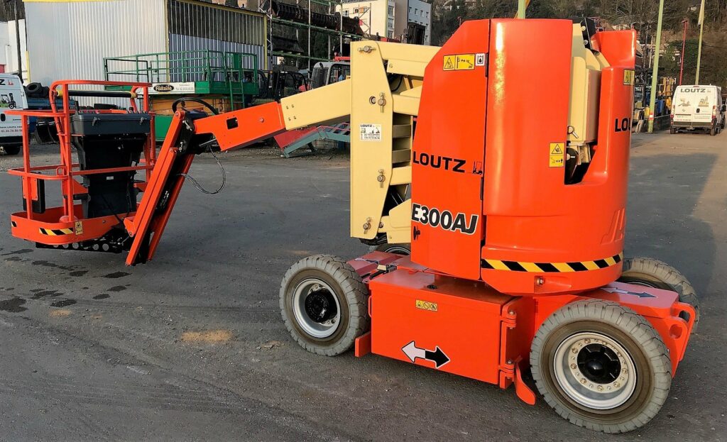 JLG - E300AJ - nacelle articulée