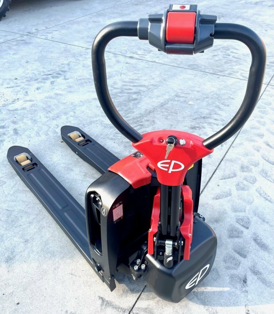 EP Equipment - F4 - transpalette électrique