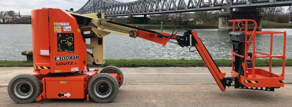 JLG - E300AJP - nacelle articulée