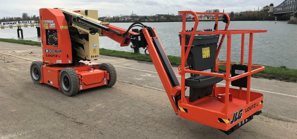 JLG - E300AJP - nacelle articulée