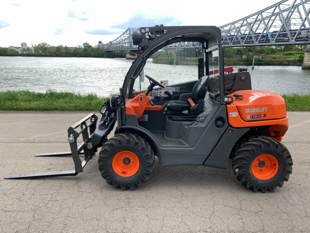 Ausa - T144H Plus - chariot élévateur télescopique