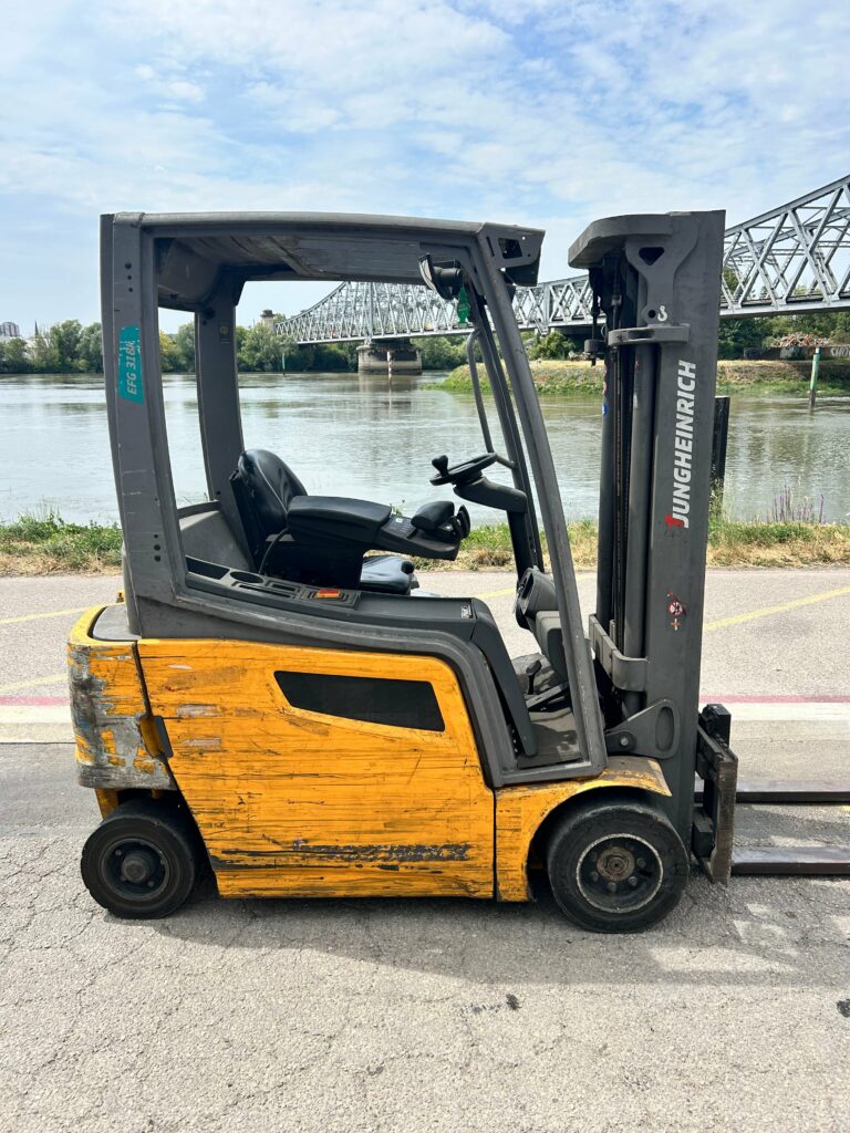 Jungheinrich - EFG318K - chariot élévateur électrique