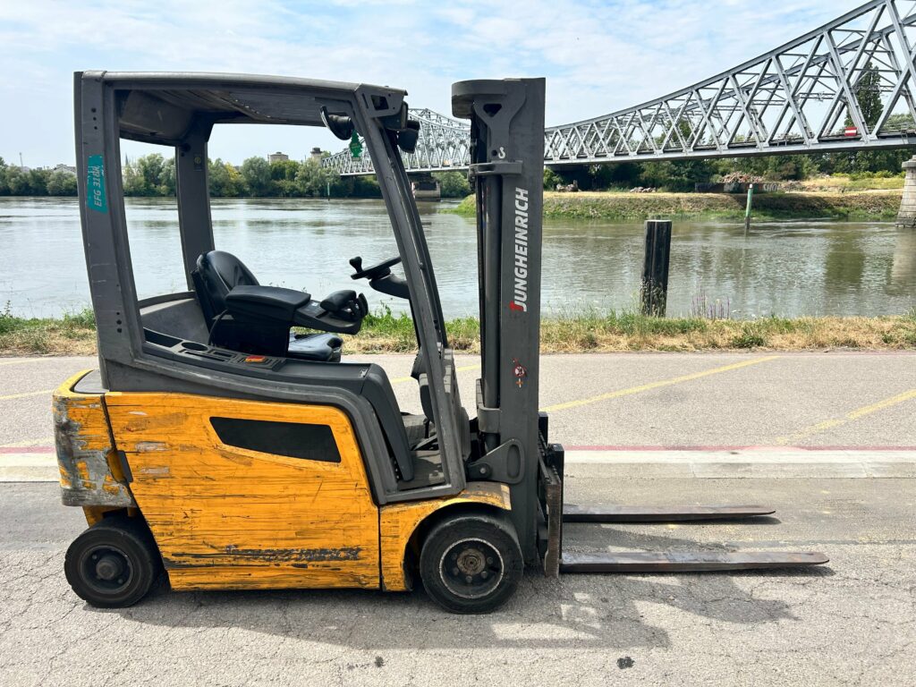 Jungheinrich - EFG318K - chariot élévateur électrique