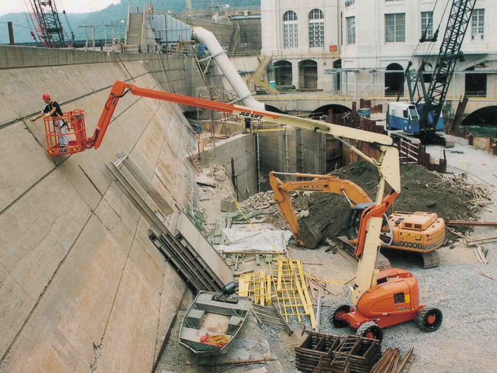 JLG - 600AJ - nacelle articulée