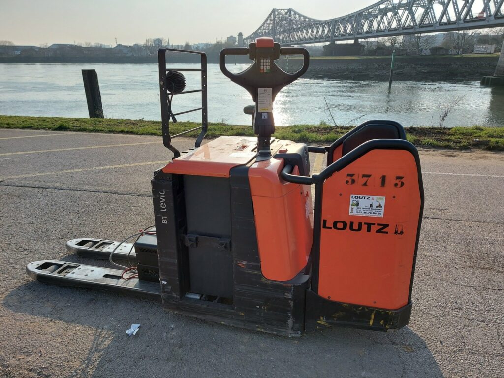 BT - LPE240 - transpalette électrique