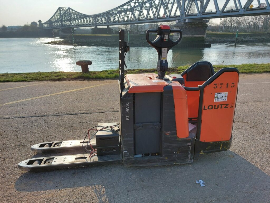 BT - LPE240 - transpalette électrique