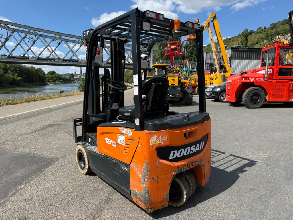 Doosan - B18T-7 - chariot élévateur électrique