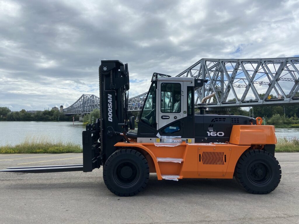 Doosan - D160S-7 - chariot élévateur