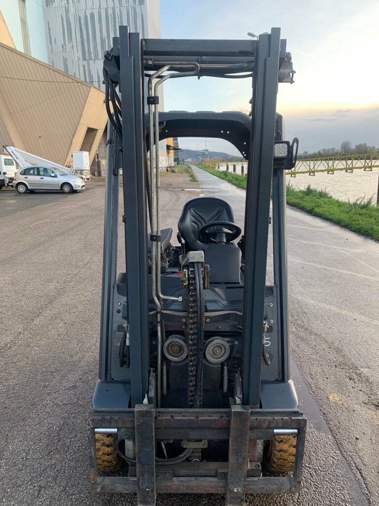 Linde - E16-01 - chariot élévateur électrique