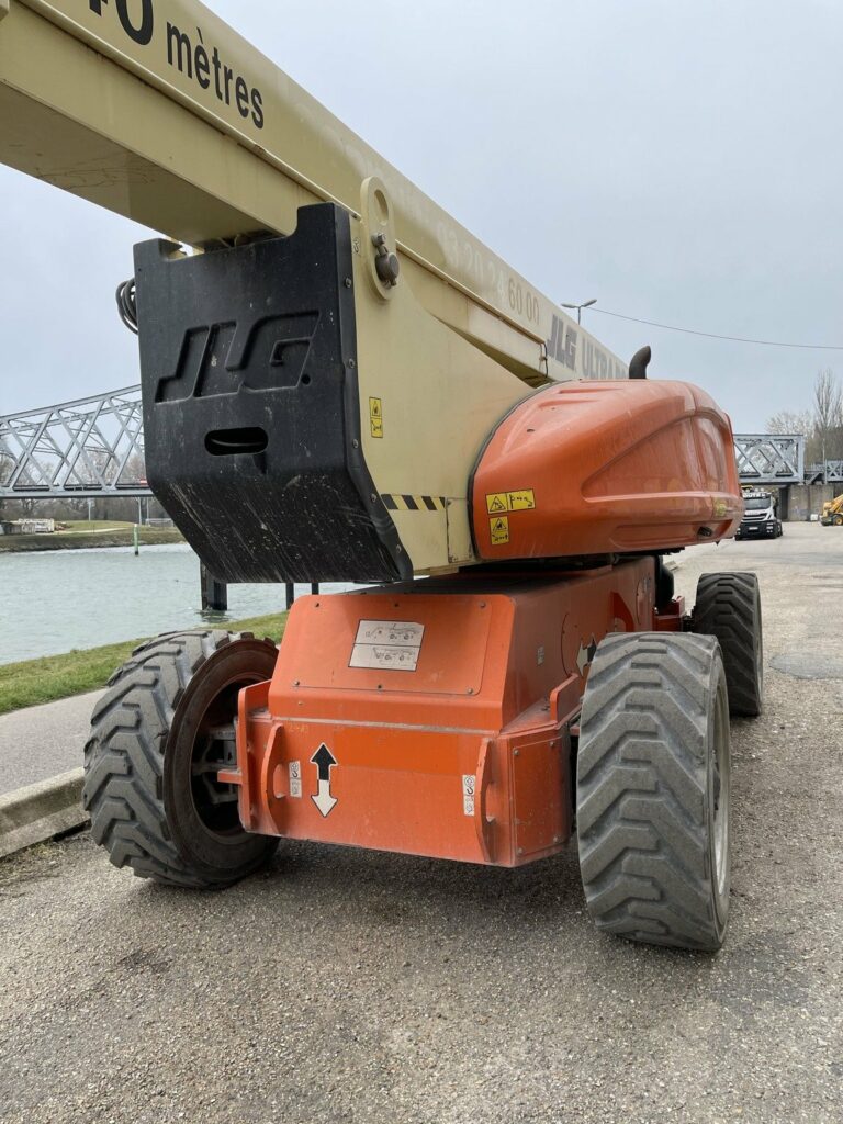 JLG - 1250AJP - nacelle articulée