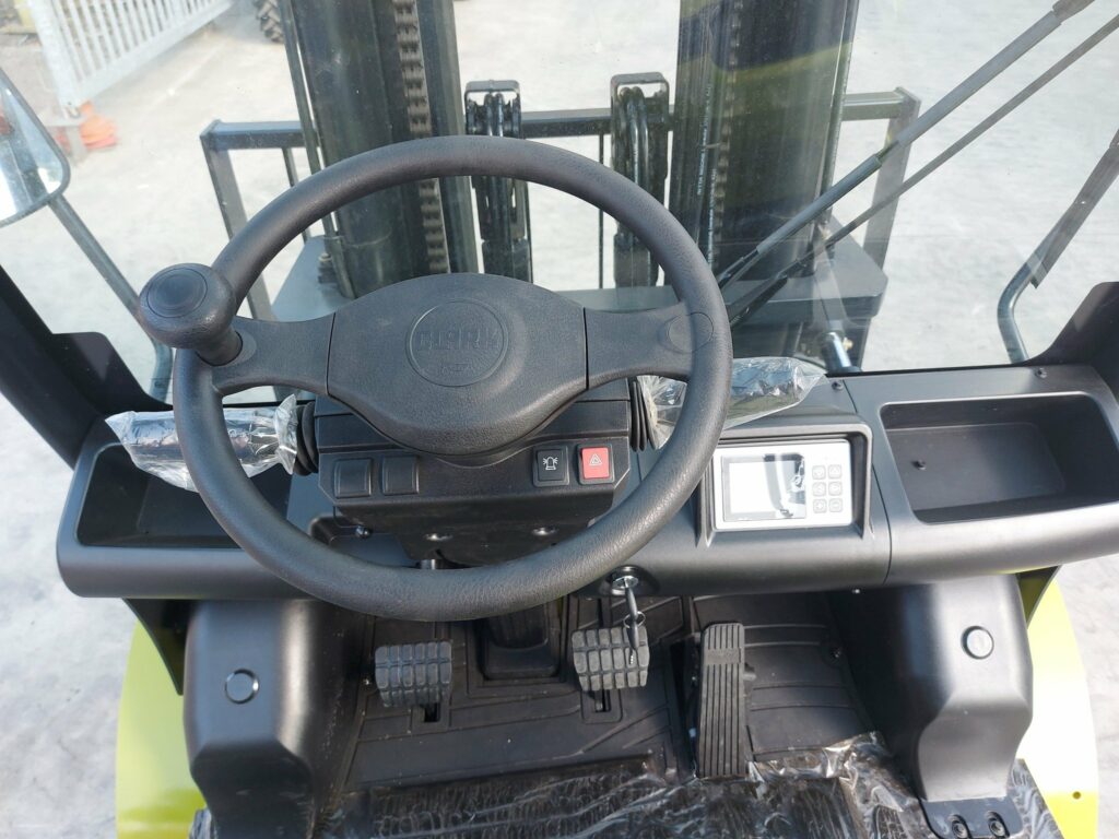 Clark - C50sL - chariot élévateur gaz