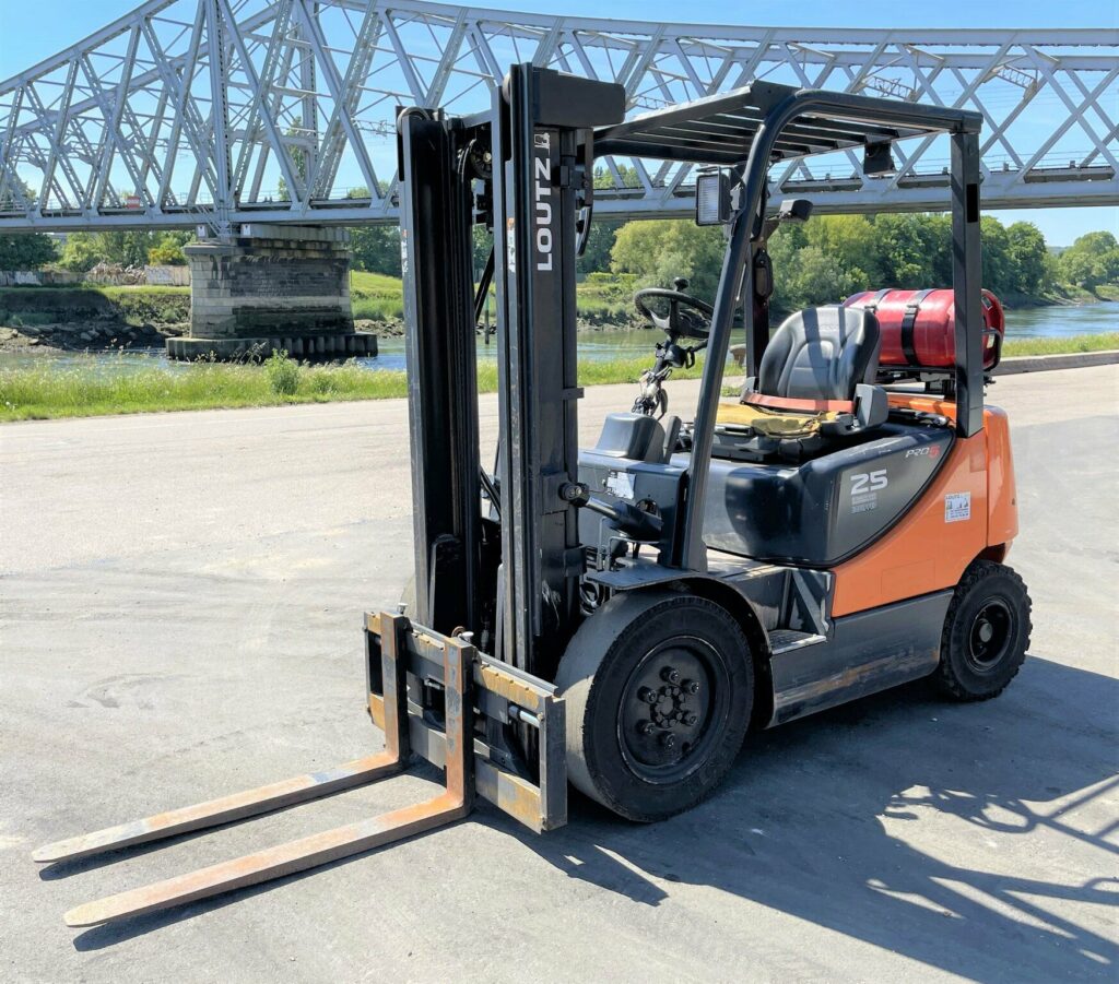 Doosan - G25E-5 - chariot élévateur gaz