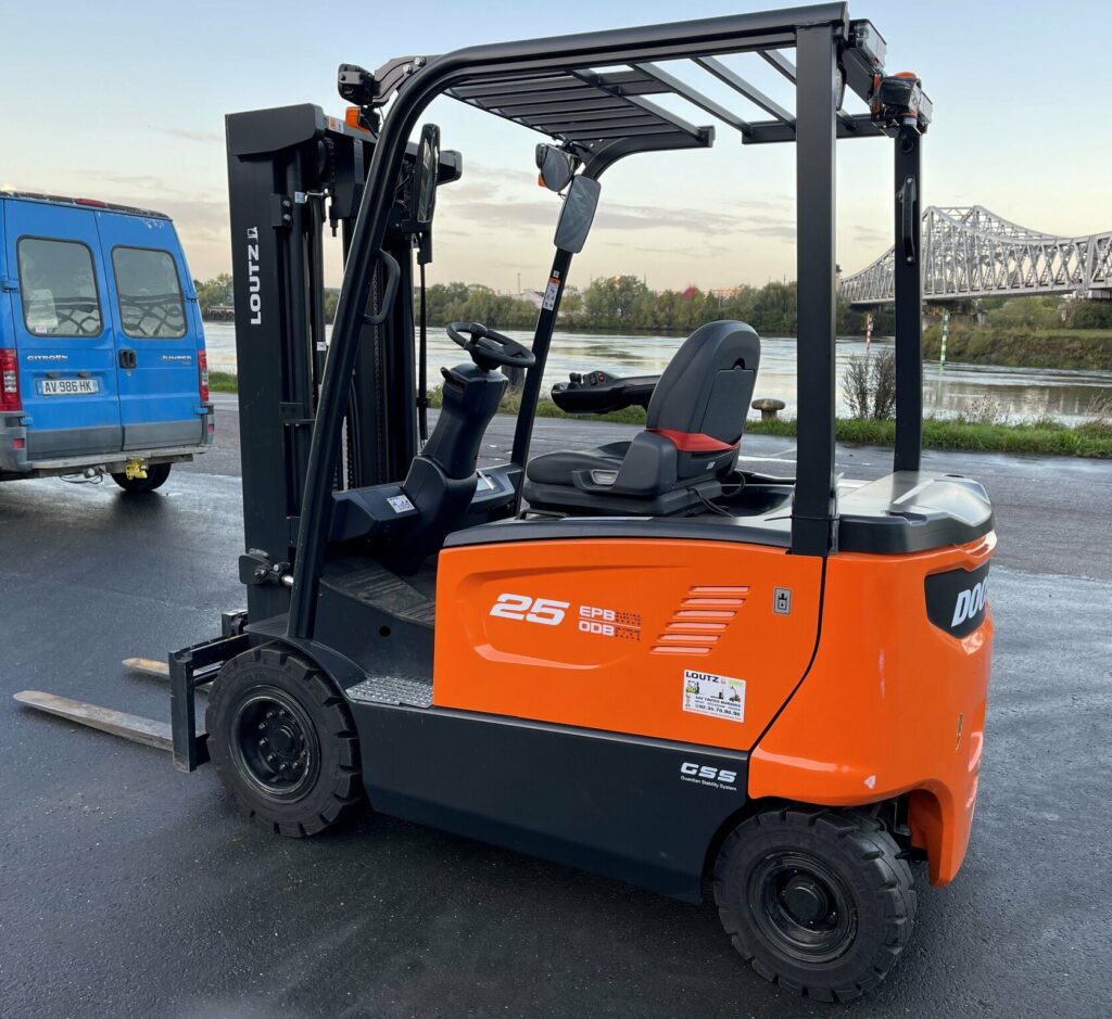 Doosan - B25X-7 - chariot élévateur électrique