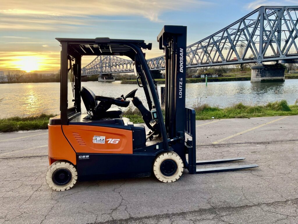 Doosan - B16X-7 - chariot élévateur électrique