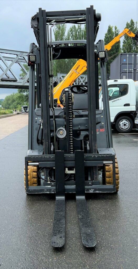 Linde - E16-02 - chariot élévateur électrique