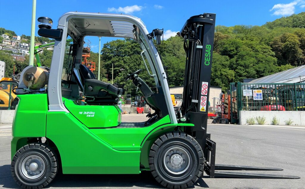 CESAB - M320H-GV - chariot élévateur gaz