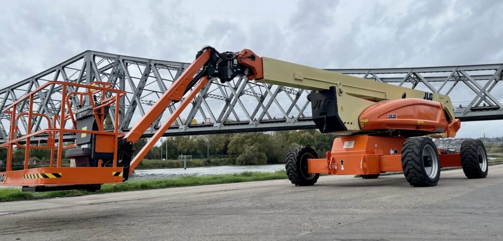 JLG - 1250AJP - nacelle articulée