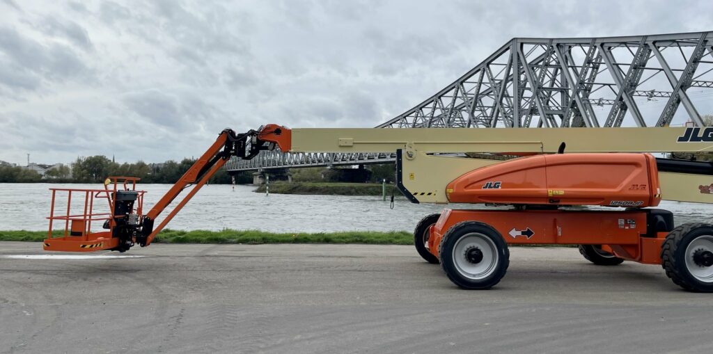JLG - 1250AJP - nacelle articulée