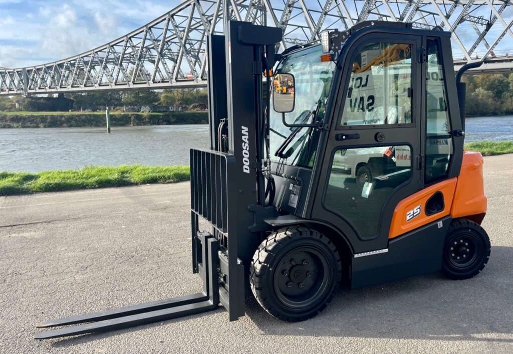 Doosan - D25NXS - chariot élévateur diesel