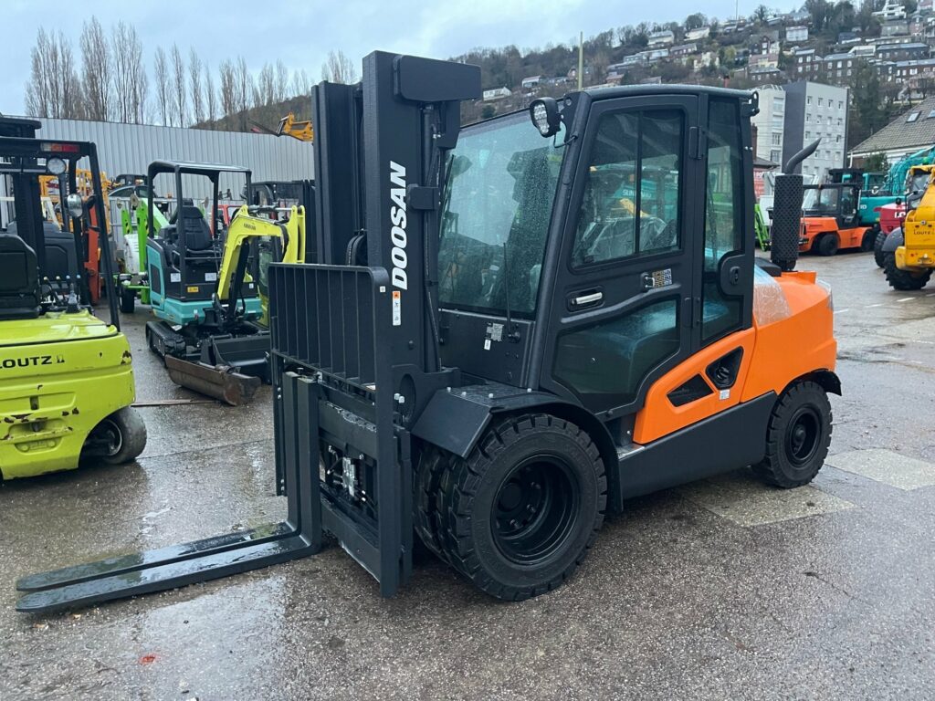 Doosan - D50CS-9 - chariot élévateur diesel