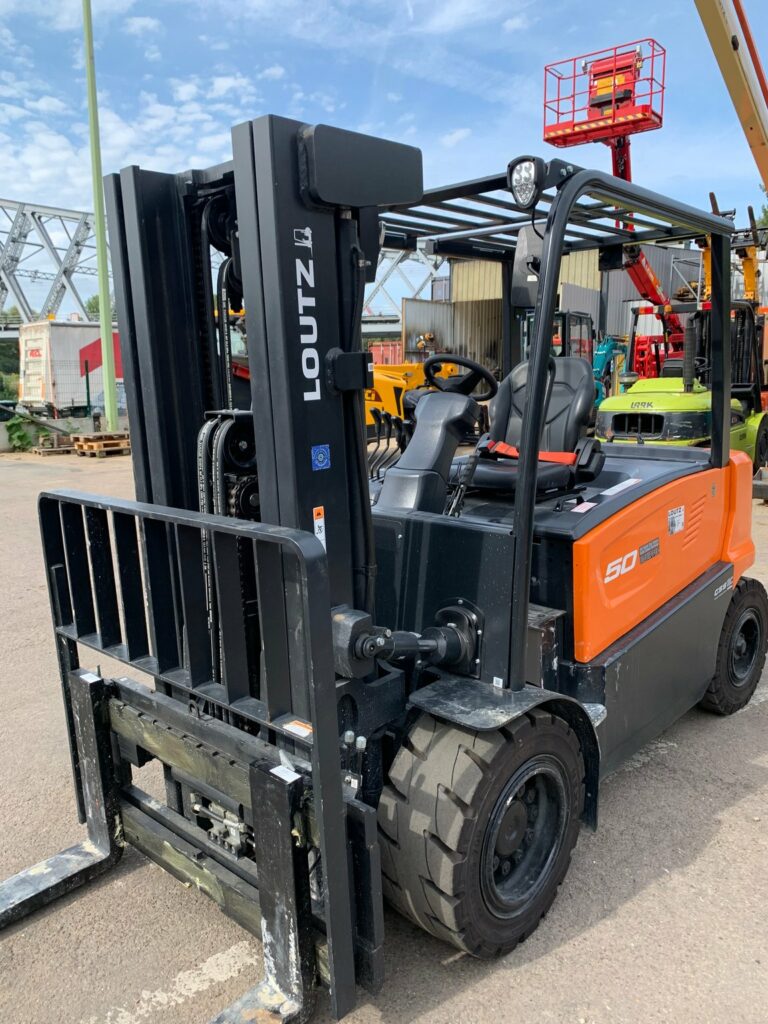 Doosan - B50XC-7 - chariot élévateur électrique