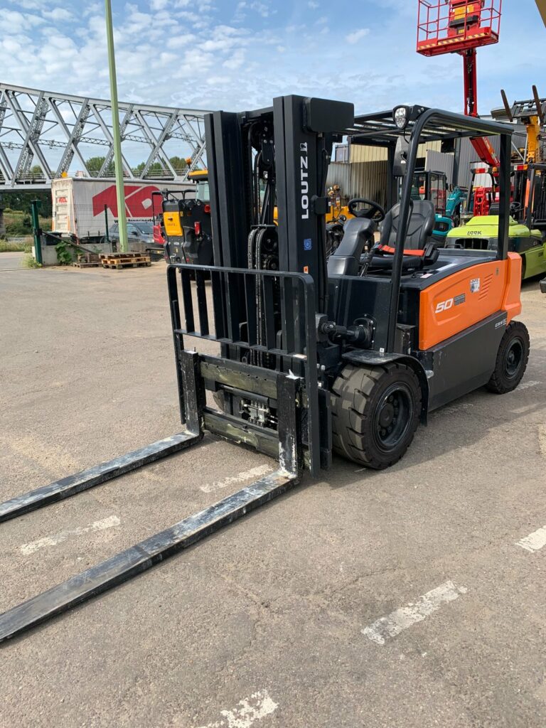 Doosan - B50XC-7 - chariot élévateur électrique