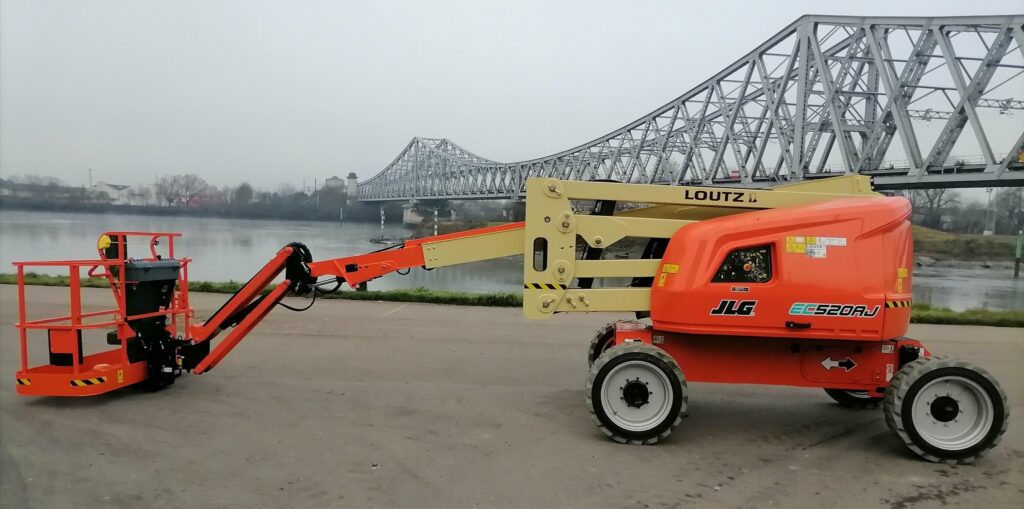 JLG - EC 520AJ - nacelle articulée