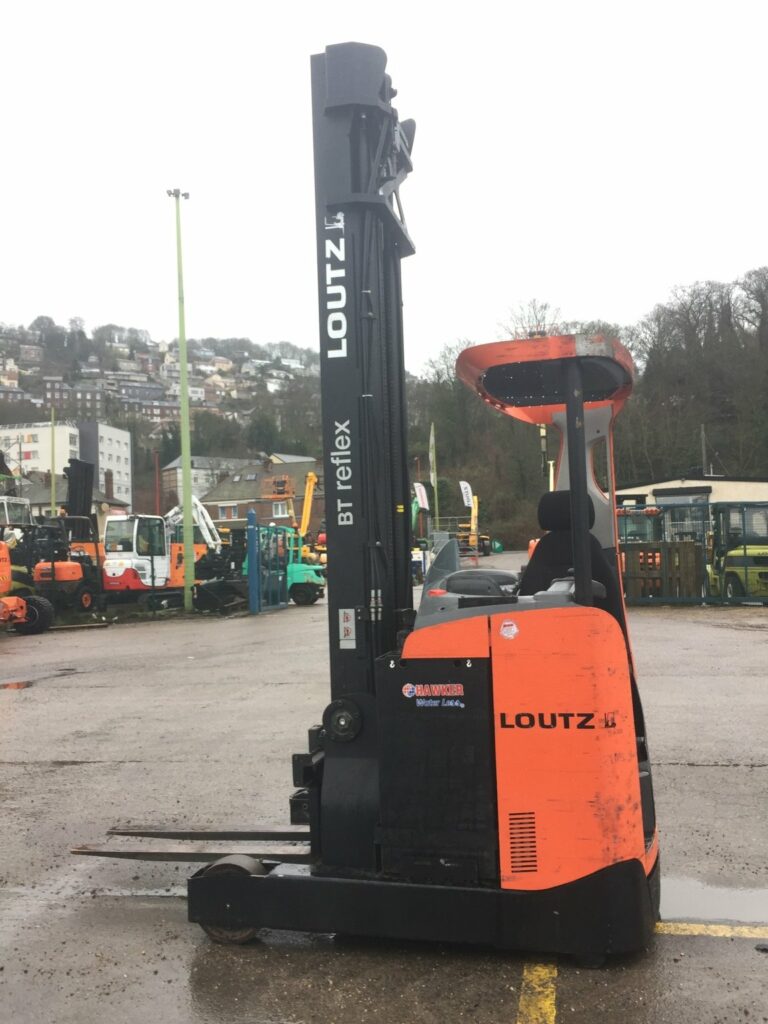 BT - RRE160 - chariot à mât rétractable