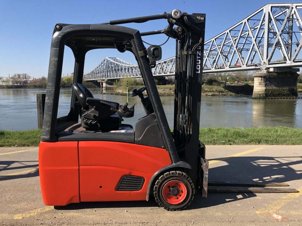 Linde - E16C-01 - chariot élévateur électrique