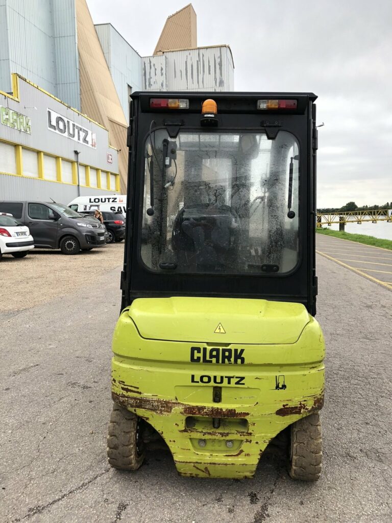 Clark - GEX25 - chariot élévateur électrique