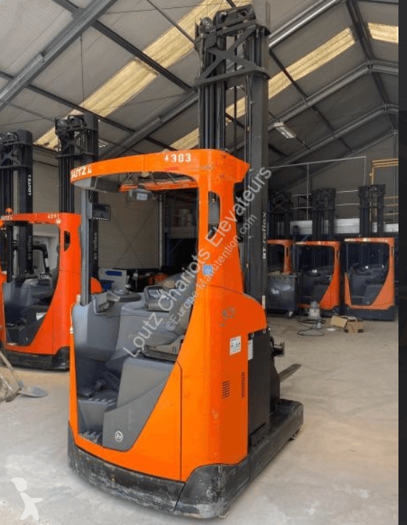 BT - RRE 160E - chariot à mât rétractable électrique