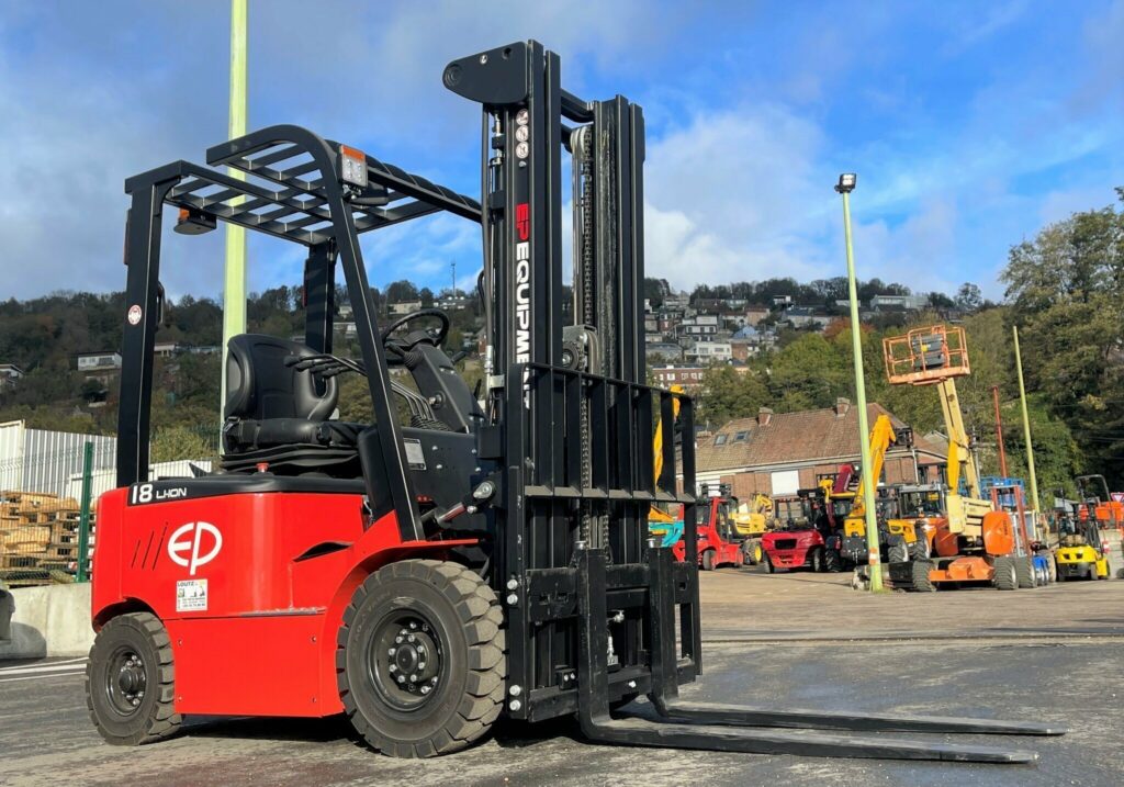 EP Equipment - EFL181 - chariot élévateur électrique